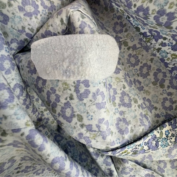 LANDS END SPLIT NECK NO IRON PINPOINT OXFORD BLOUSE  LILAC FLORAL Button Up 16 - Picture 9 of 9